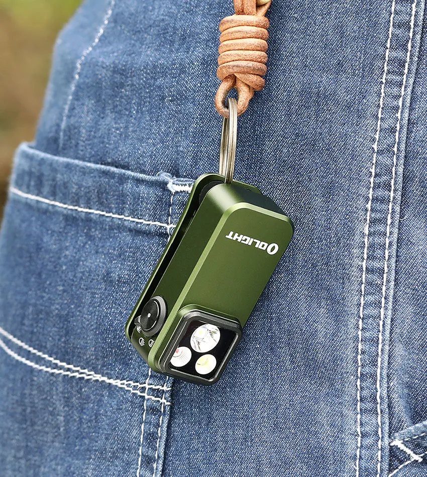 Olight Oclip Pro im offiziellen Anwendungsfoto