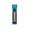 Blaue Olight Seeker 4 Pro Taschenlampe mit orangefarbenem Streifen und rutschfestem Griff für Outdoor und Camping