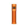 Olight Baton 3 Premium EDC Taschenlampe in Orange mit geriffeltem Griff auf weißem Hintergrund