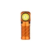 Olight Orange Perun 3 Mini LED-Taschenlampe von vorne mit strukturierter Oberfläche, ideal für Outdoor-Beleuchtung.