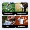 Olight TINY SHOWER in weiß und grau, kompakt mit USB-C Anschluss und IPX7 wasserdicht für Outdoor-Duschen.