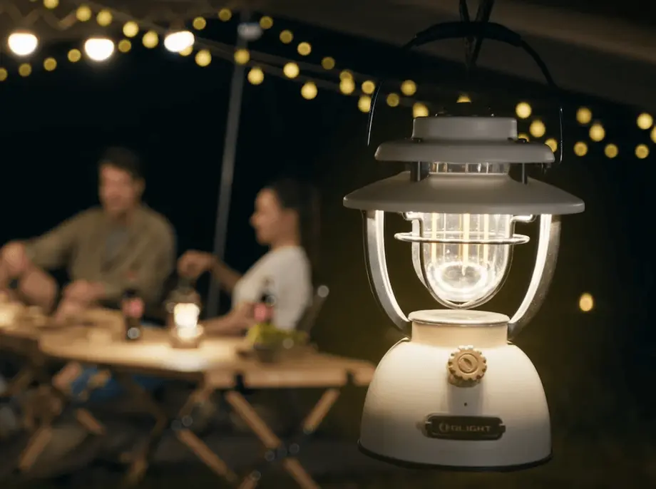 So findest du die besten Outdoor-Lampen für dein Zuhause oder zum Zelten