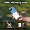 Olight Weiß TINY SHOWER im Vergleich zum Smartphone, ultra-kompaktes Design für Outdoor-Duschen und Camping.