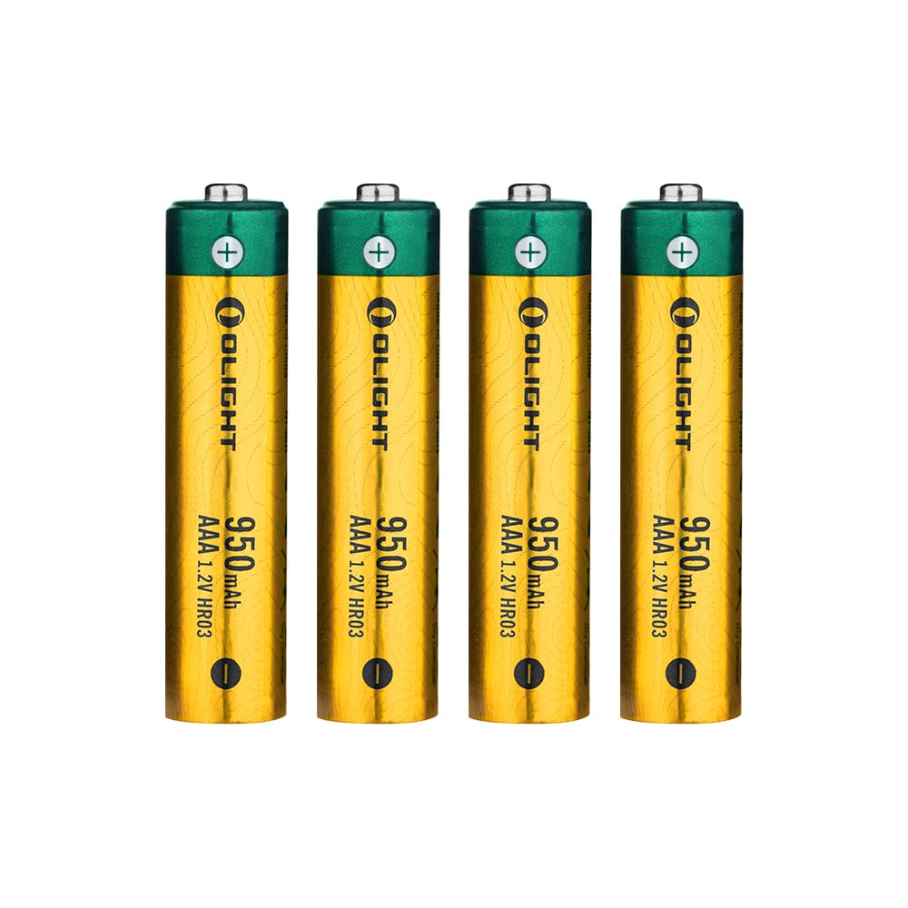 Vier wiederaufladbare Olight AAA NiMH-Batterien mit 950mAh und 1,2V in Gold und Grün vor weißem Hintergrund