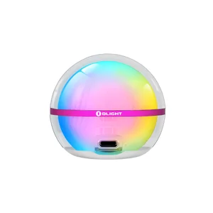 Olight Sphere C farbige LED-Kugelleuchte mit USB-C-Anschluss und buntem RGB-Lichtverlauf auf weißem Hintergrund