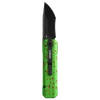 Oknife Taschenmesser mit schwarzer Klinge und grün-rotem Griff mit Blutspritzer-Muster vor schwarzem Hintergrund