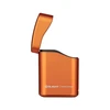 Olight Orange Baton 4 Premium Edition mit geöffnetem Deckel für kabelloses Aufladen