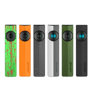 Olight ArkPro Ultra Taschenlampe in Silber, frontal Ansicht mit blauem Drehschalter, ideal für den täglichen Gebrauch.