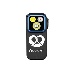 Olight Oclip Pro, ein vielseitiges, schwarzes EDC-Licht mit drei LEDs und Brezel-Logo, perfekt für den täglichen Gebrauch.
