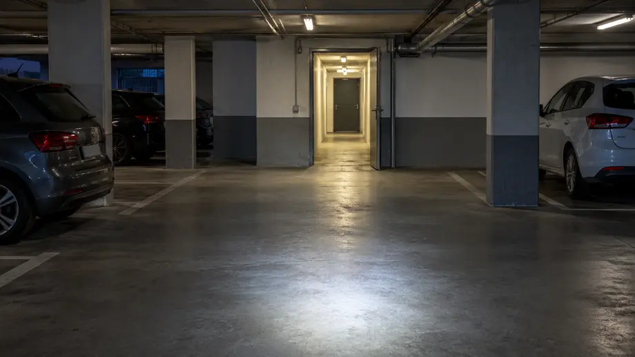 Kleine taktische Taschenlampe: Endkappenschalter, Clip und Größe