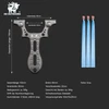 HX Outdoors Steinschleuder aus Aluminium in Grau mit Maßen und drei blauen Gummibändern auf schwarzem Hintergrund