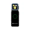 Schwarze Olight Oclip 2 Ultra Clip-Leuchte Vorderansicht mit LED-Dioden und grünem Akku-Display für Alltag und Outdoor
