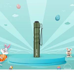 Olight Grüne I3T 2 Taschenlampe, Seitenansicht mit Gürtelclip für den täglichen Gebrauch