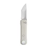 Mobiles Klappmesser mit integrierter LED-Taschenlampe und silbernem Griff auf weißem Hintergrund
