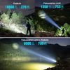 Olight Marauder Mini 2 LED Taschenlampe im Outdoor Einsatz mit Flutlicht und fokussiertem Licht beim Wandern in der Nacht