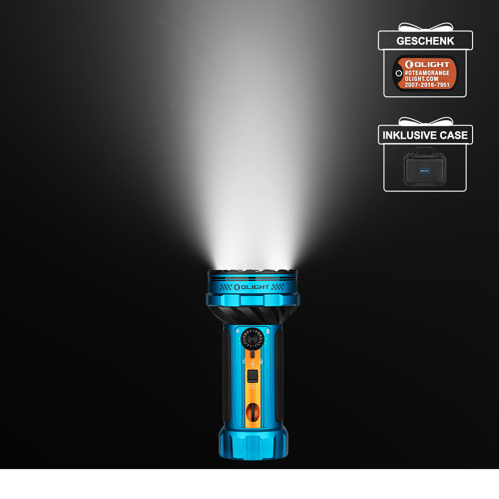Olight Marauder Mini 2 blaue und schwarze LED-Taschenlampe, leuchtet hell in dunkler Umgebung, ideal für Outdoor-Einsätze.