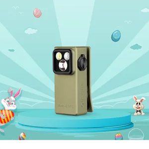 Olight Oclip Ultra, grün, Frontansicht, mit 3 Lichtquellen, ideal für den täglichen Gebrauch und als praktische EDC-Taschenlampe.