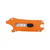 Orangesfarbenes Klappmesser mit scharfer Klinge, integriertem Flaschenöffner und Sechskantschlüssel, isoliert auf Weiß