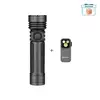 Schwarze Olight Seeker 4 Pro Taschenlampe und graue Oclip Pro Clip-Leuchte im Set für Outdoor-Abenteuer